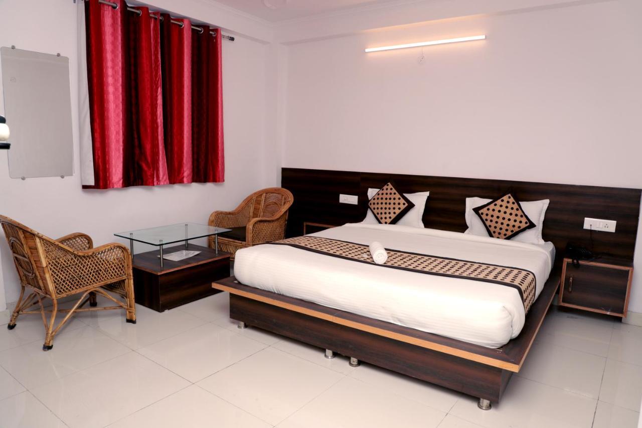 Hostel Orchid Rishīkesh Zewnętrze zdjęcie