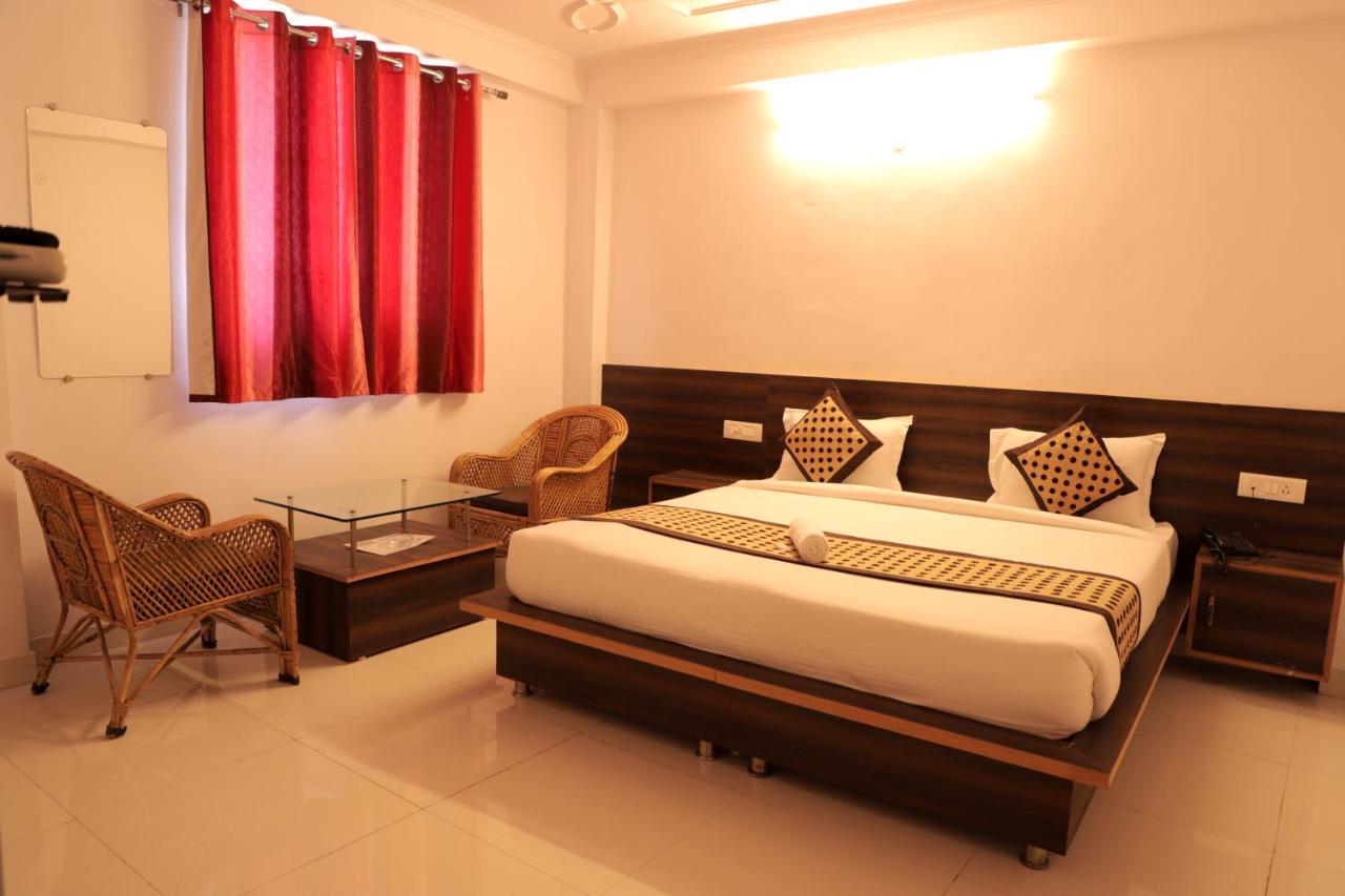 Hostel Orchid Rishīkesh Zewnętrze zdjęcie