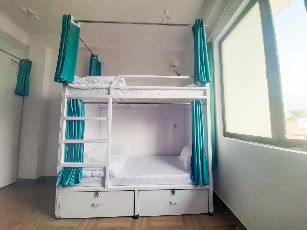 Hostel Orchid Rishīkesh Zewnętrze zdjęcie