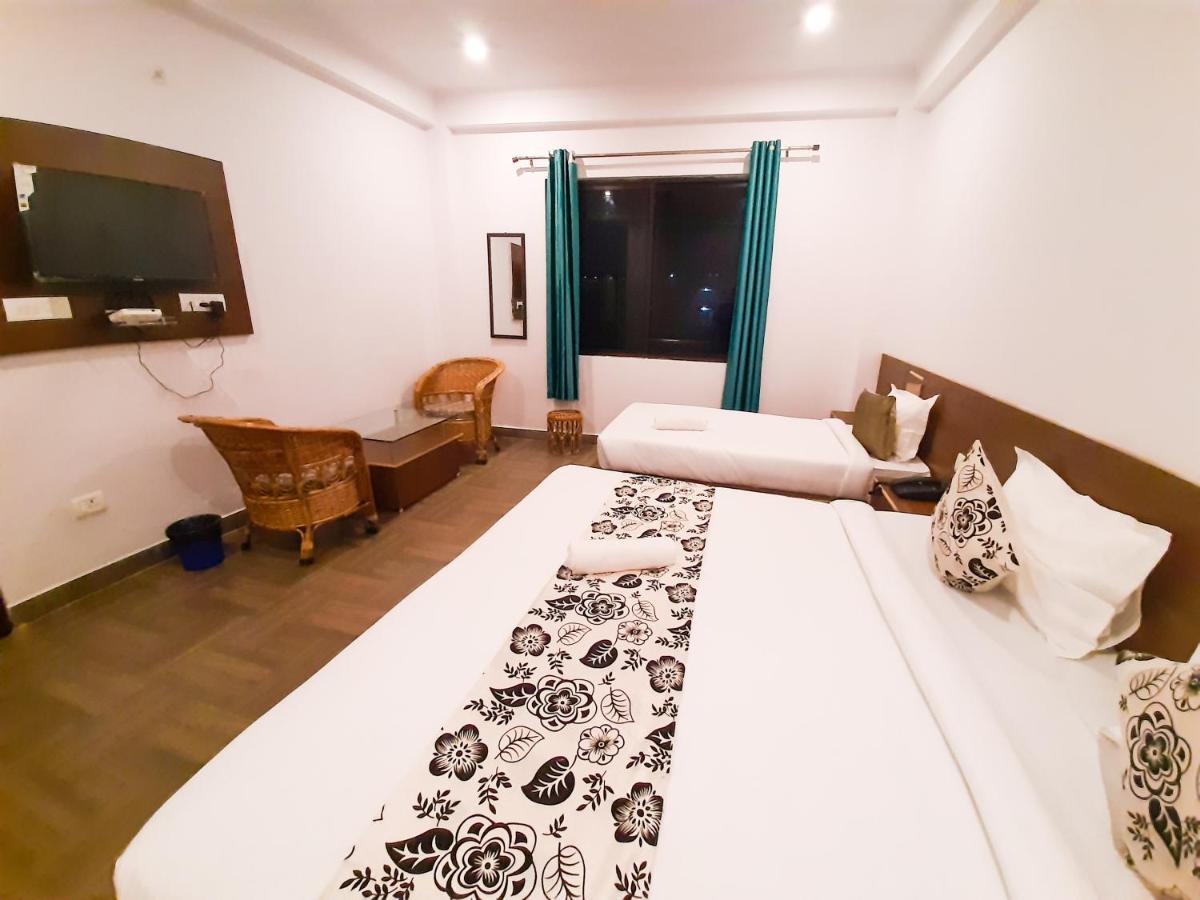 Hostel Orchid Rishīkesh Zewnętrze zdjęcie