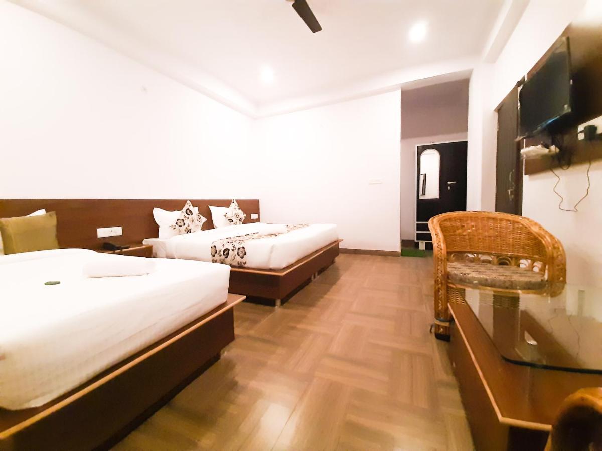 Hostel Orchid Rishīkesh Zewnętrze zdjęcie